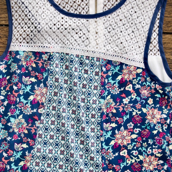 Casual Floral Dress - Picture 2 of 4